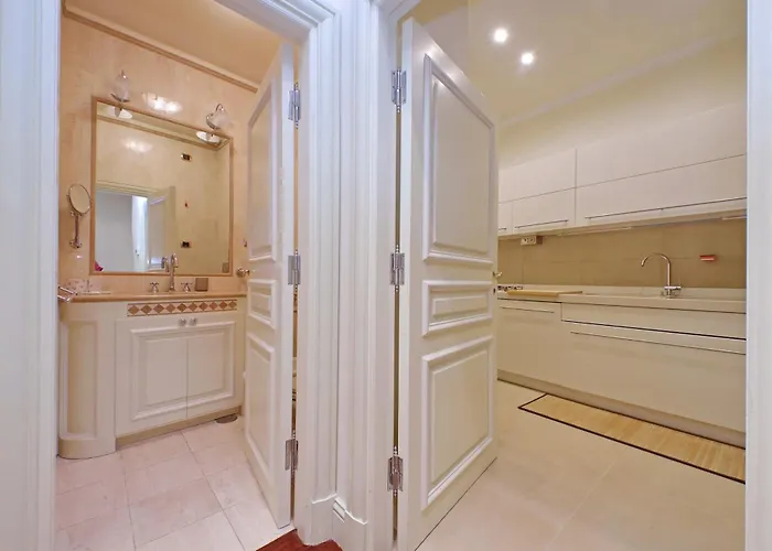 Lägenhet Ych-magnifica Residenza A Campo De Fiori