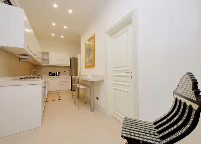 Ych-magnifica Residenza A Campo De Fiori Rom