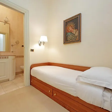 Ych-magnifica Residenza A Campo De Fiori * Rzym