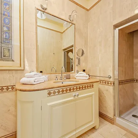 Ych-magnifica Residenza A Campo De Fiori Rzym